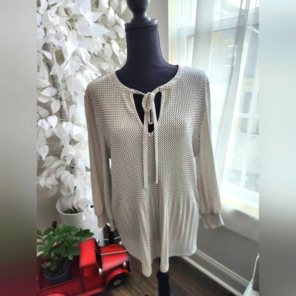 Women's Cream and Black Tie-Neck Blouse